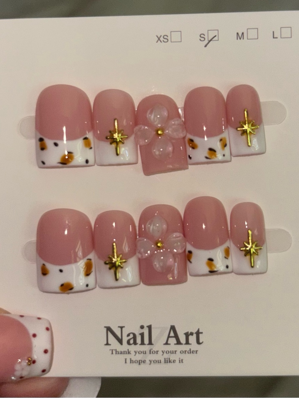 Nail Art Press-On Set in Dusty Pink with White Accent - Brand: